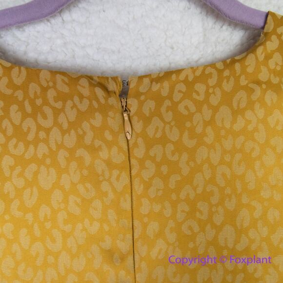 Ann Taylor Cheetah Jacquard Faux Wrap V-neck Light Lined‎ Belted Dress, size 18 - Picture 13 of 16